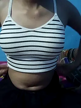 Snapshot of Sexy-Raziya69 chatting on February 15, 2026, 1:32 pm Sexy-Raziya69 online show from February 15, 2026, 1:32 pm