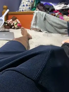 adiiiroccc online show from March 18, 2026, 2:52 pm