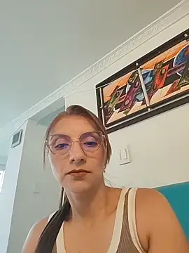 EloiseClairmont online show from May 1, 2026, 7:30 pm