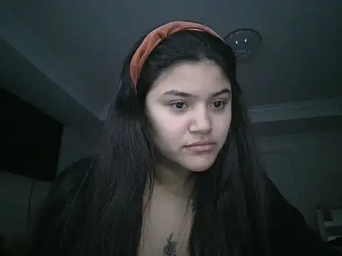 cinthia69A online show from February 5, 2026, 4:36 pm