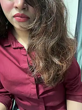 riya sharma11 online show from April 25, 2026, 5:32 pm