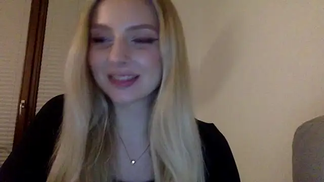 MayaWetDream online show from April 29, 2026, 8:26 pm