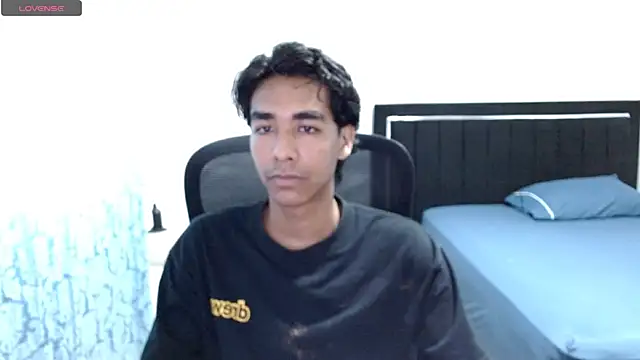 Snapshot of Pedestal_diamant chatting on May 9, 2026, 9:51 pm Pedestal diamant online show from May 9, 2026, 9:51 pm