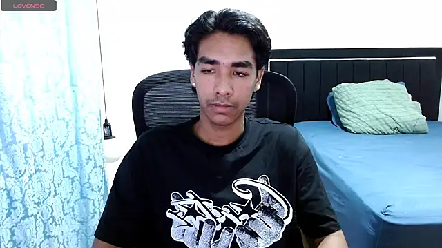 Snapshot of Pedestal_diamant chatting on May 12, 2026, 2:08 am Pedestal diamant online show from May 12, 2026, 2:08 am