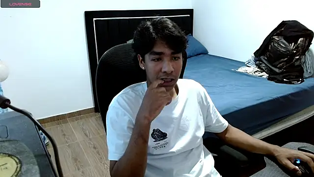 Pedestal diamant online show from February 18, 2026, 8:05 pm