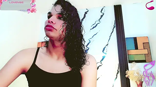 Snapshot of Zonce_shimer chatting on August 8, 2026, 3:46 am Zonce shimer online show from August 8, 2026, 3:46 am