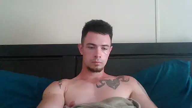 midnightsinz online show from April 27, 2026, 7:56 pm