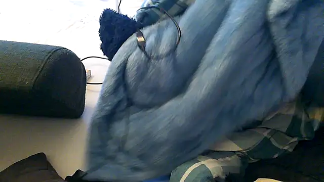 WildundJung online show from February 15, 2025, 11:36 pm