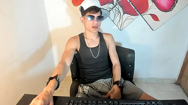 Jesshot bigcock20cm online show from June 4, 2026, 5:01 am