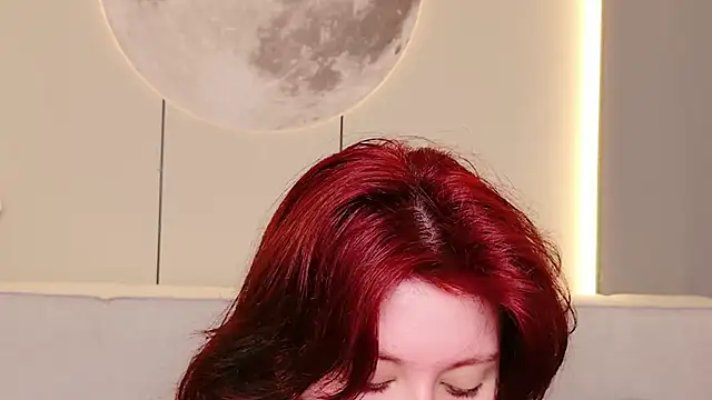Snapshot of Milana_Bold chatting on May 19, 2026, 8:27 pm Milana Bold online show from May 19, 2026, 8:27 pm