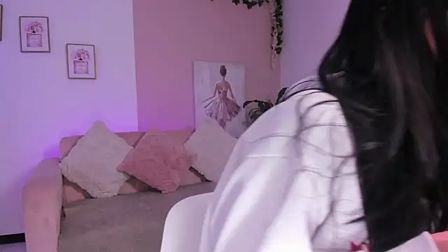 Mila jenner online show from March 12, 2026, 11:36 am