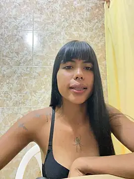 Estefany Maita online show from February 9, 2026, 8:29 pm