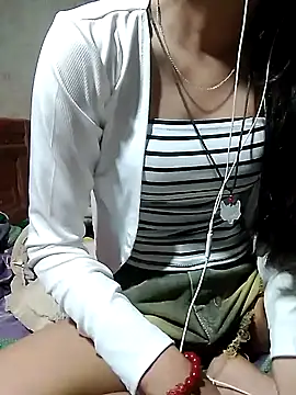 Snapshot of DoliceGirl2k chatting on April 7, 2026, 11:17 pm DoliceGirl2k online show from April 7, 2026, 11:17 pm