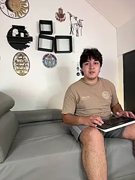 EmilyAndAndrew online show from June 12, 2026, 5:16 am