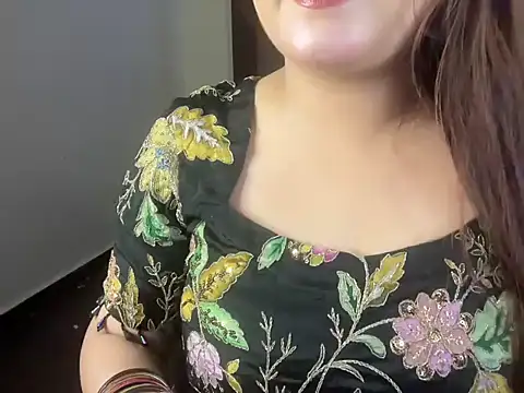 Hersheykaur online show from April 22, 2026, 11:55 pm