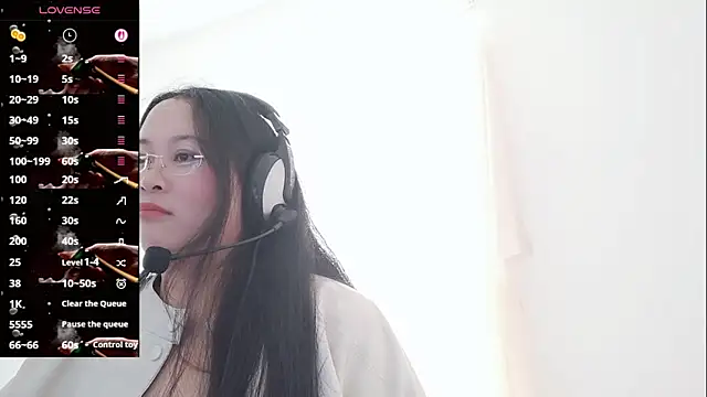 vivi523 online show from March 28, 2026, 6:03 am