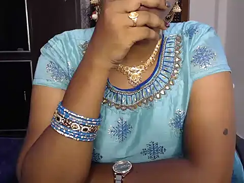 Snapshot of VixenNandhu chatting on April 29, 2026, 7:20 pm VixenNandhu online show from April 29, 2026, 7:20 pm