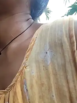 Snapshot of Sweet-runi chatting on June 8, 2026, 5:41 am Sweet-runi online show from June 8, 2026, 5:41 am