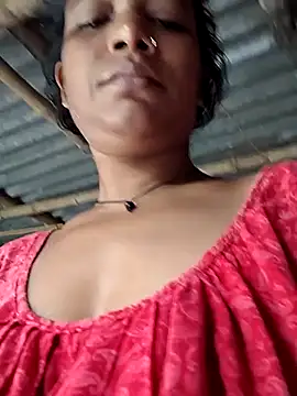 Snapshot of Sweet-runi chatting on July 16, 2026, 4:42 am Sweet-runi online show from July 16, 2026, 4:42 am