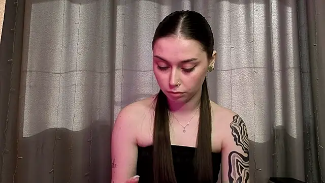 Snapshot of bellarison chatting on April 23, 2026, 12:29 pm bellarison online show from April 23, 2026, 12:29 pm