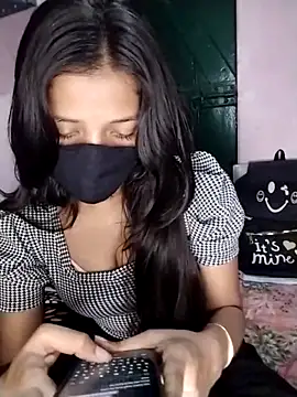 Naina-hott online show from February 27, 2026, 7:35 pm