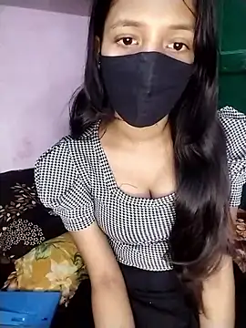 Naina-hott online show from February 13, 2026, 7:03 pm