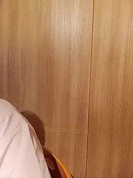 shizuku-kun211 online show from February 15, 2026, 7:02 pm