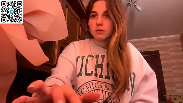 Snapshot of LovelySilk_63 chatting on February 18, 2026, 9:28 am LovelySilk 63 online show from February 18, 2026, 9:28 am