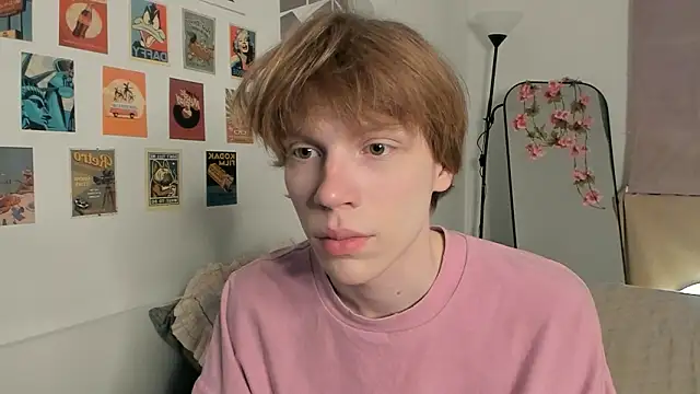 Snapshot of CalmFever chatting on March 13, 2026, 8:36 pm CalmFever online show from March 13, 2026, 8:36 pm