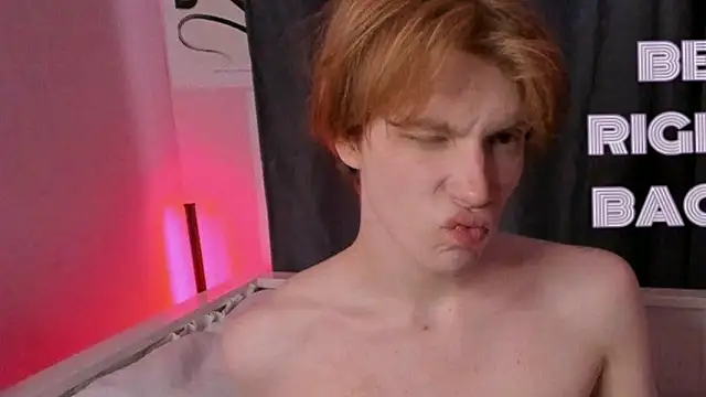 Snapshot of CalmFever chatting on April 9, 2026, 9:10 pm CalmFever online show from April 9, 2026, 9:10 pm