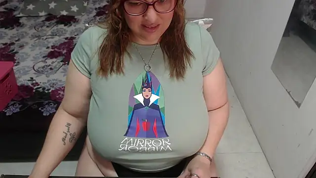 kataleyamilf69 online show from May 6, 2026, 12:42 pm