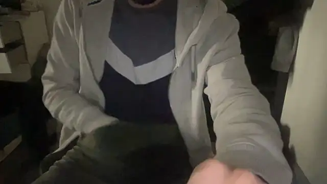 Snapshot of raoulbtnbois chatting on February 11, 2026, 12:27 pm raoulbtnbois online show from February 11, 2026, 12:27 pm