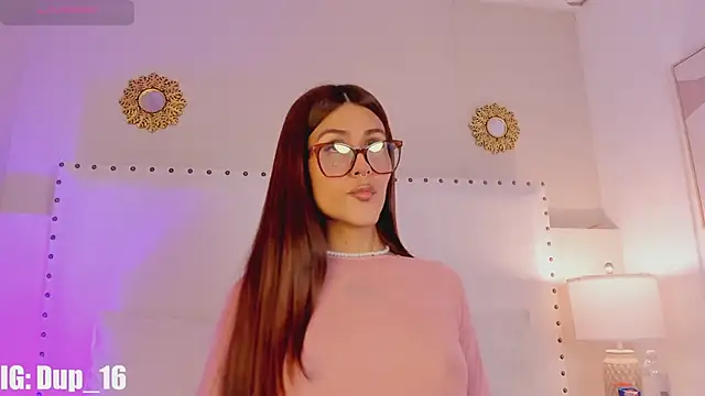 Zoe star  online show from February 12, 2026, 2:06 pm