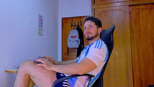 NICK MOSS  online show from March 24, 2026, 1:44 pm