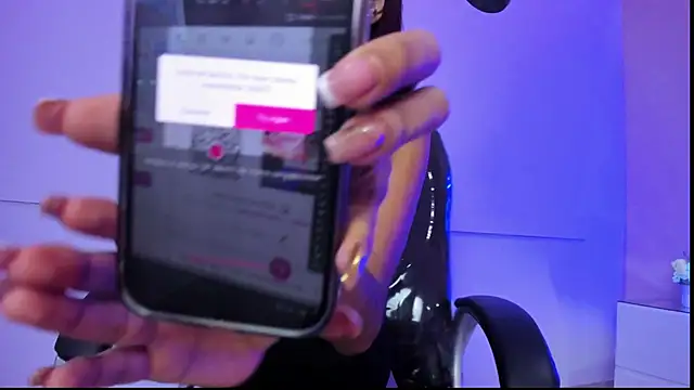 Emma Hearts online show from February 6, 2026, 3:57 am