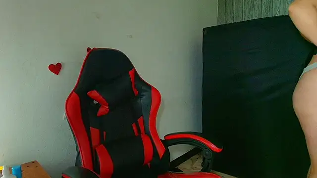 Snapshot of peachy_hot chatting on March 15, 2026, 4:52 am peachy hot online show from March 15, 2026, 4:52 am