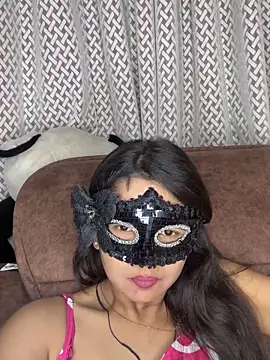 Snapshot of raavigirl chatting on May 14, 2026, 7:55 pm raavigirl online show from May 14, 2026, 7:55 pm