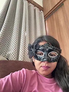 Snapshot of raavigirl chatting on May 16, 2026, 6:45 am raavigirl online show from May 16, 2026, 6:45 am