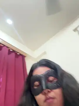 Snapshot of raavigirl chatting on April 4, 2026, 10:44 am raavigirl online show from April 4, 2026, 10:44 am