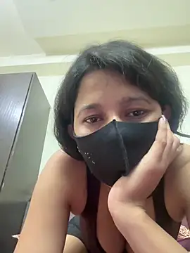 Snapshot of raavigirl chatting on March 16, 2026, 5:48 pm raavigirl online show from March 16, 2026, 5:48 pm