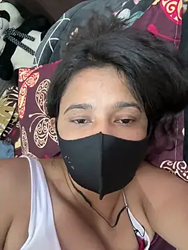 Snapshot of raavigirl chatting on March 18, 2026, 8:06 am raavigirl online show from March 18, 2026, 8:06 am