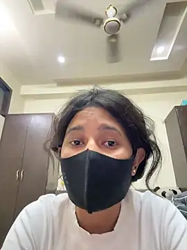 Snapshot of raavigirl chatting on March 17, 2026, 8:01 pm raavigirl online show from March 17, 2026, 8:01 pm