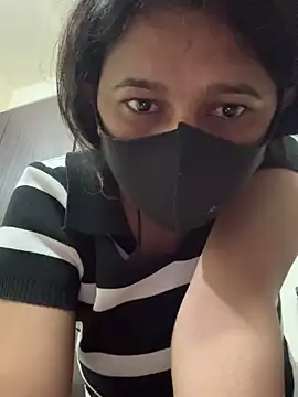 Snapshot of raavigirl chatting on March 5, 2026, 4:47 pm raavigirl online show from March 5, 2026, 4:47 pm