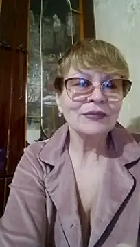 Snapshot of SophieBurns chatting on May 12, 2026, 10:43 am SophieBurns online show from May 12, 2026, 10:43 am