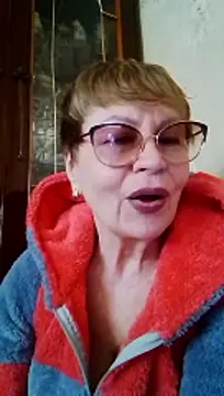 Snapshot of SophieBurns chatting on April 17, 2026, 11:02 am SophieBurns online show from April 17, 2026, 11:02 am