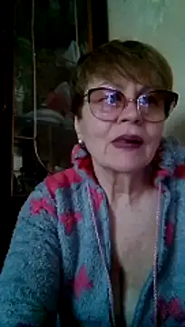 Snapshot of SophieBurns chatting on May 6, 2026, 12:42 pm SophieBurns online show from May 6, 2026, 12:42 pm