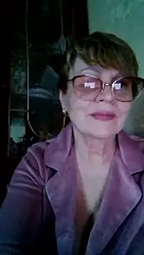 Snapshot of SophieBurns chatting on May 17, 2026, 2:06 pm SophieBurns online show from May 17, 2026, 2:06 pm