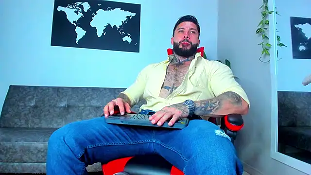 Alessrose online show from February 14, 2026, 8:20 pm