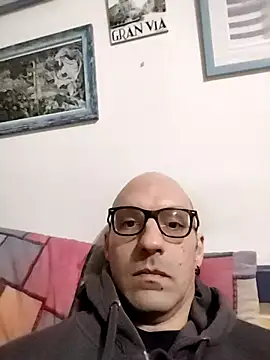 manutomx online show from February 5, 2026, 8:59 pm