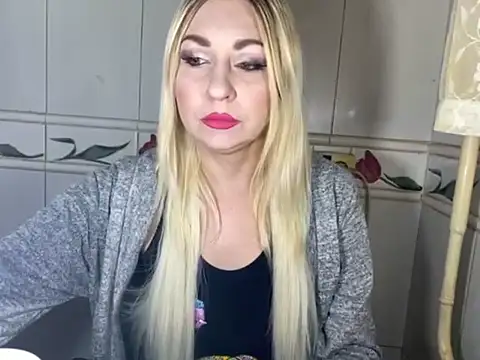 BettyAquaX online show from February 5, 2026, 10:27 pm